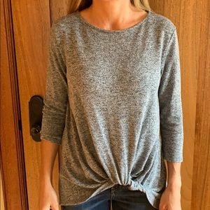 Gray mid length sleeve sweater